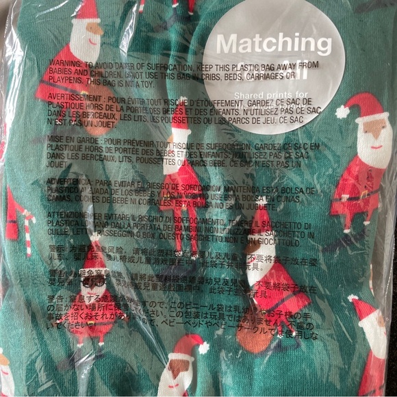 NWT Gap Boys Christmas Pajamas Organic Green Two Piece Santas: White/Black 6 8 - Picture 5 of 6